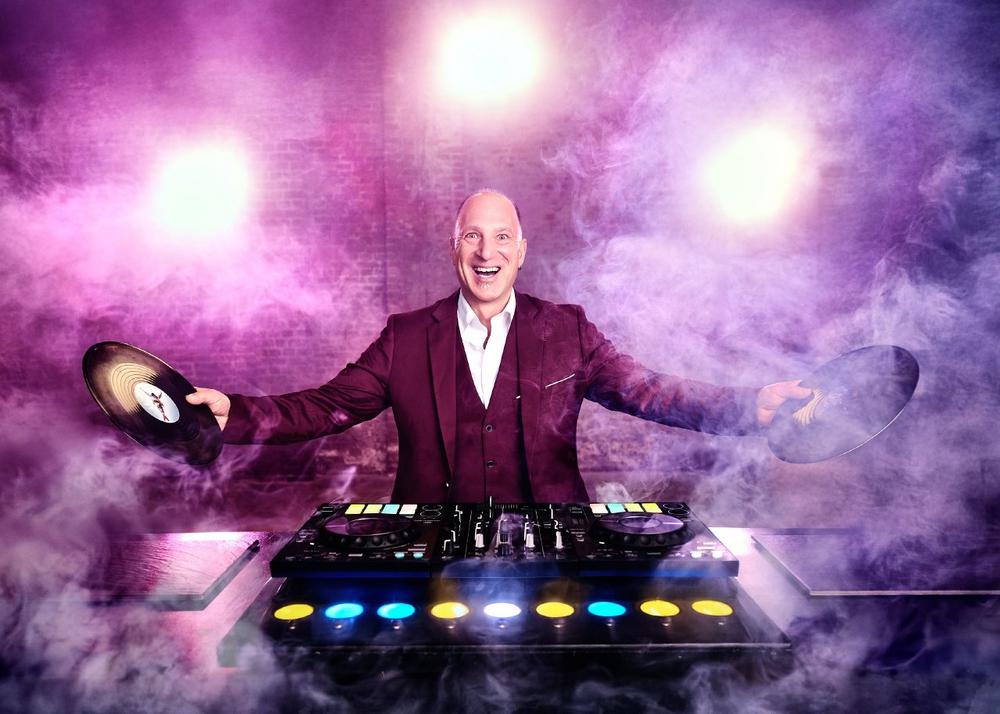 Sommerdisco mit Silent Disco – DJ Rossa live auf der Kurhausterrasse (Unterhaltung / Freizeit | Bad Bevensen)