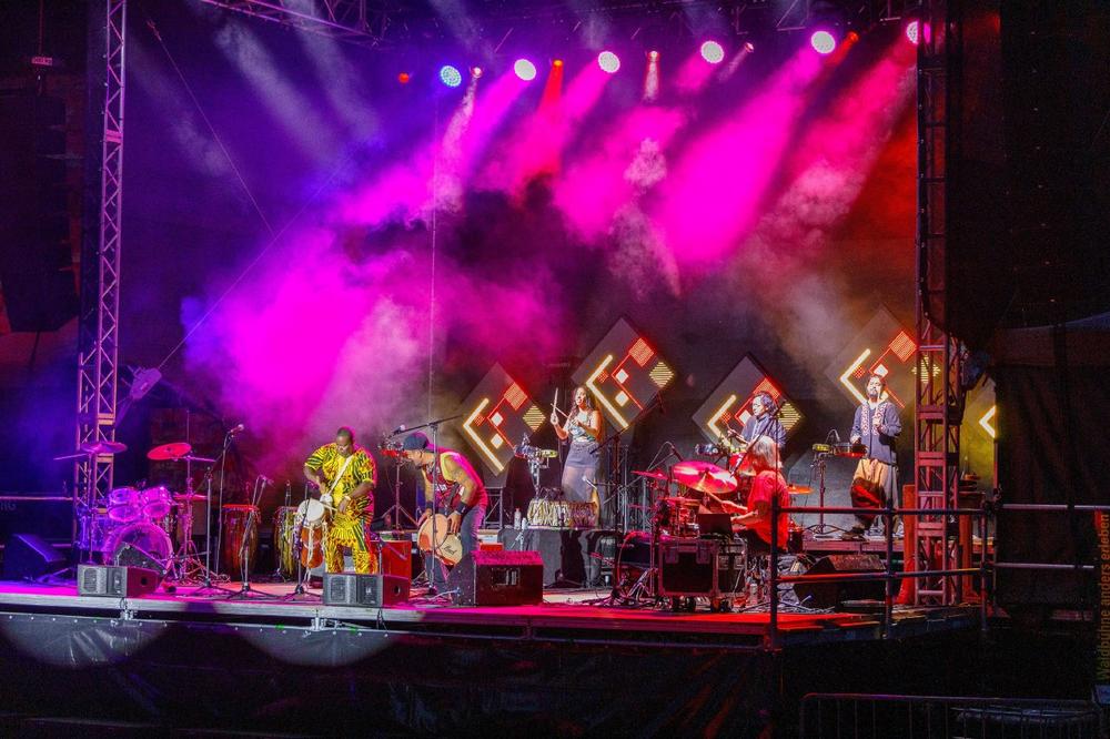 „Im Banne der Trommeln“ – bei einem Konzert von Drums United (Unterhaltung / Freizeit | Bad Bevensen)